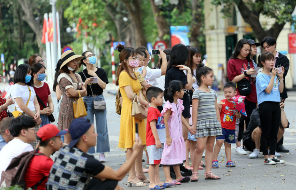 Tap-trung-noi-dong-nguoi-noi-cong-cong