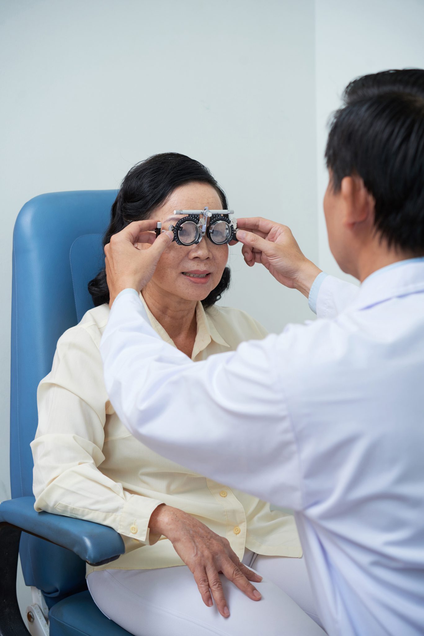 Phẫu thuật PRK (Photorefractive Keratectomy) là một phương pháp phẫu thuật khúc xạ không cắt vạt giác mạc