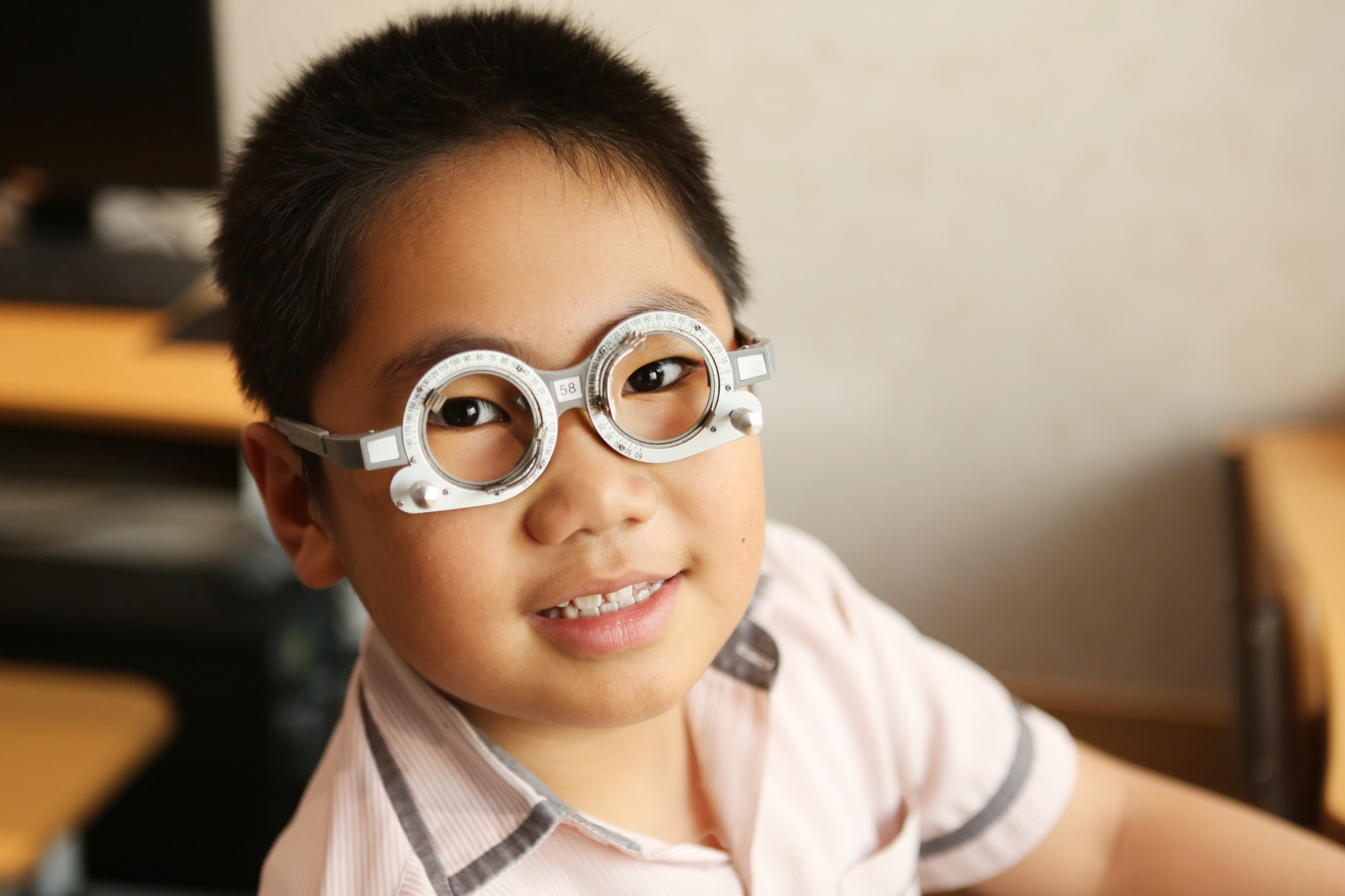 kiểm soát cận thị cho trẻ