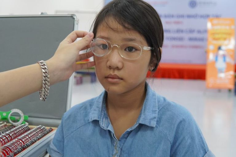 Cận thị giả